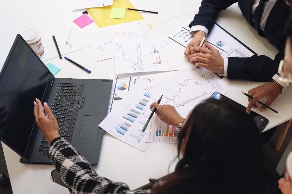  Ziomsoftware  Investment Services Overview